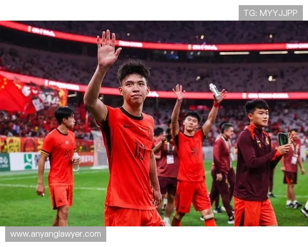 国足新星闪耀亚洲赛场中国队逆转夺冠点燃全国球迷热情