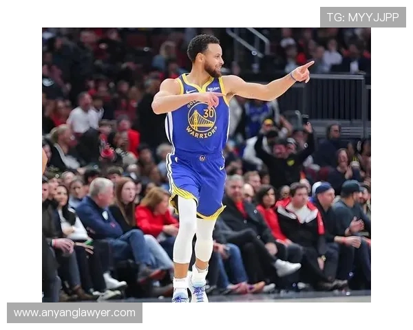 勇士与开拓者激战四月二十日谁能在季后赛争夺中占得先机